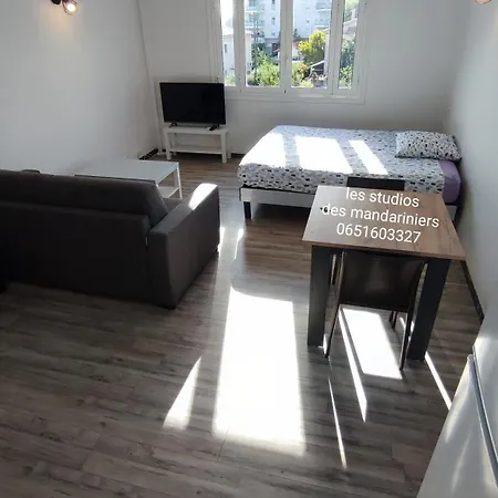 Les Des Mandariniers *